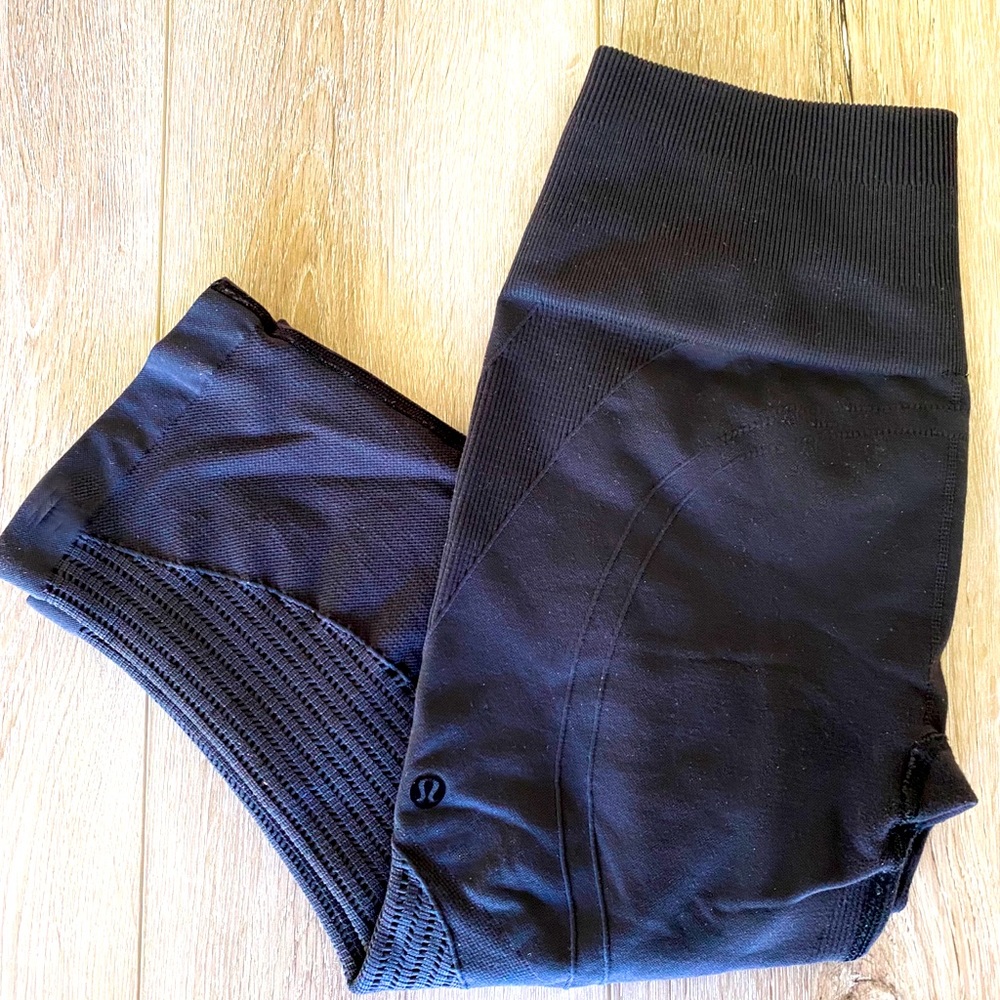 Lululemon Black Crop Pant